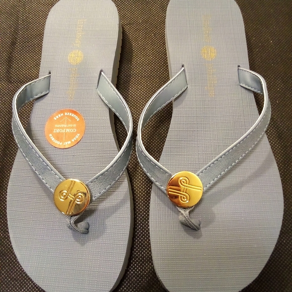 Lindsay Phillips - NWT Yoga Mat Foot bed, Logo Button Non-Slip Soles, Denim Blue - Picture 2 of 15